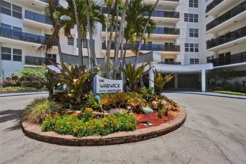 Condo in Fort Lauderdale, Florida, 1 bedroom  № 1865645 - photo 1