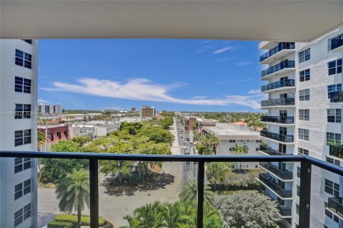 Condo in Fort Lauderdale, Florida, 1 bedroom  № 1865645 - photo 18
