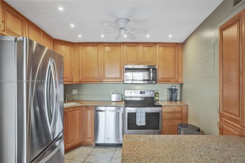 Condo in Fort Lauderdale, Florida, 1 bedroom  № 1865645 - photo 6