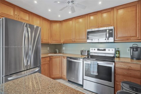 Condo in Fort Lauderdale, Florida, 1 bedroom  № 1865645 - photo 7