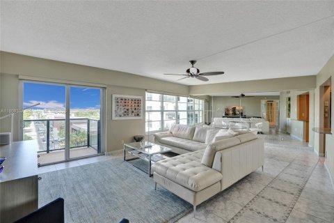Condo in Fort Lauderdale, Florida, 1 bedroom  № 1865645 - photo 5