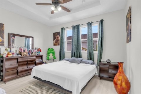 Townhouse in Homestead, Florida 3 bedrooms, 147.16 sq.m. № 2059795 - photo 15