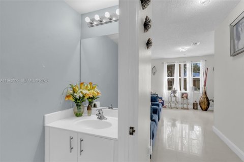 Townhouse in Homestead, Florida 3 bedrooms, 147.16 sq.m. № 2059795 - photo 8