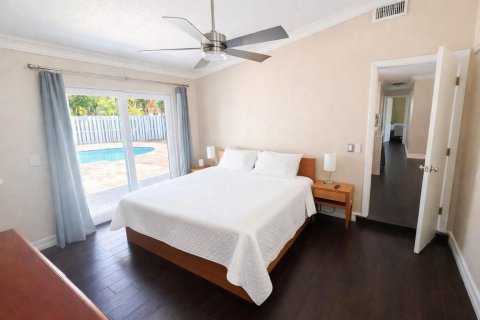 House in Wilton Manors, Florida 5 bedrooms, 164.9 sq.m. № 2083214 - photo 24
