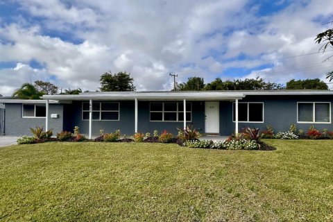 House in Wilton Manors, Florida 5 bedrooms, 164.9 sq.m. № 2083214 - photo 7