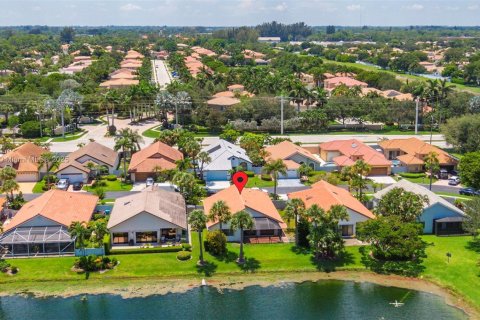 House in Boynton Beach, Florida 3 bedrooms, 165.46 sq.m. № 1877797 - photo 2