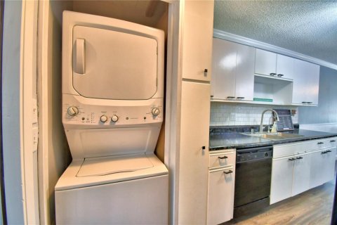 Condominio en venta en Winter Haven, Florida, 2 dormitorios, 99.68 m2 № 1915521 - foto 14