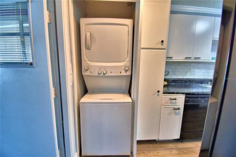 Condominio en venta en Winter Haven, Florida, 2 dormitorios, 99.68 m2 № 1915521 - foto 15