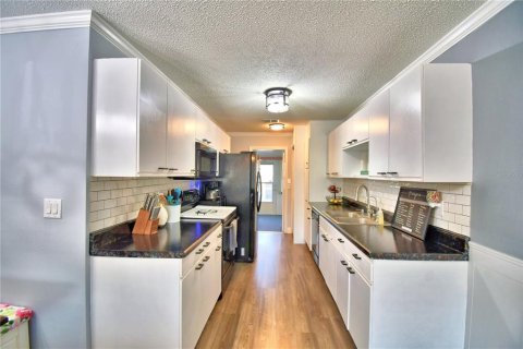 Condominio en venta en Winter Haven, Florida, 2 dormitorios, 99.68 m2 № 1915521 - foto 10