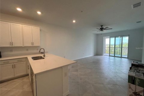 Condo in Venice, Florida, 2 bedrooms in WELLEN PARK  № 1884788 - photo 9