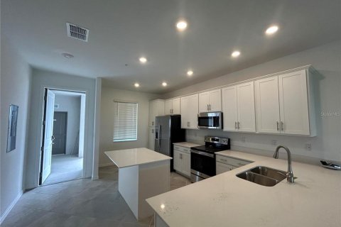 Condo in Venice, Florida, 2 bedrooms in WELLEN PARK  № 1884788 - photo 5