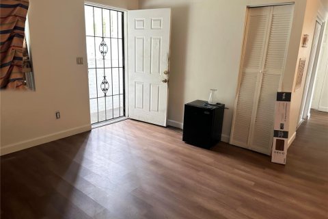 Casa en venta en Kissimmee, Florida, 3 dormitorios, 127.65 m2 № 1810544 - foto 8