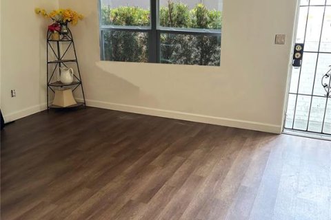 Casa en venta en Kissimmee, Florida, 3 dormitorios, 127.65 m2 № 1810544 - foto 3