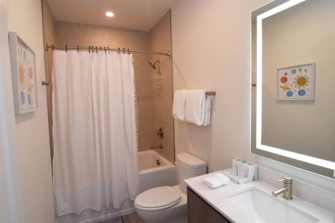 Adosado en venta en Clermont, Florida, 4 dormitorios, 172.24 m2 № 1756992 - foto 5