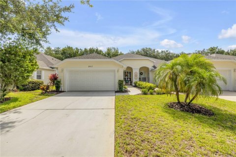 House in Ormond Beach, Florida 3 bedrooms, 156.45 sq.m. № 1784875 - photo 1
