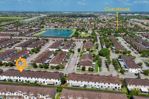Touwnhouse à vendre à Homestead, Floride: 3 chambres, 173.73 m2 № 2260561 - photo 30