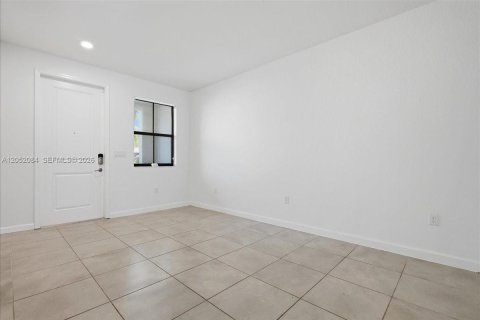 Touwnhouse à vendre à Homestead, Floride: 3 chambres, 173.73 m2 № 2260561 - photo 9