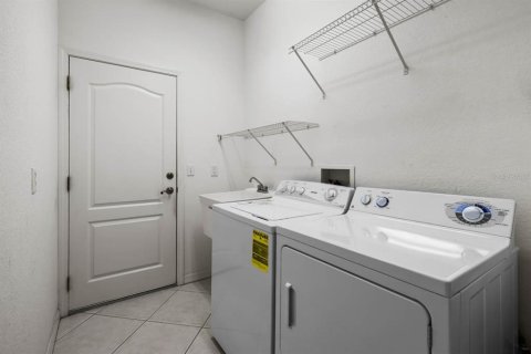 Condo in Sun City Center, Florida, 3 bedrooms  № 1842092 - photo 28