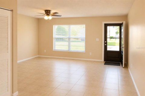 Condo in Kissimmee, Florida, 2 bedrooms № 2199068 - photo 9