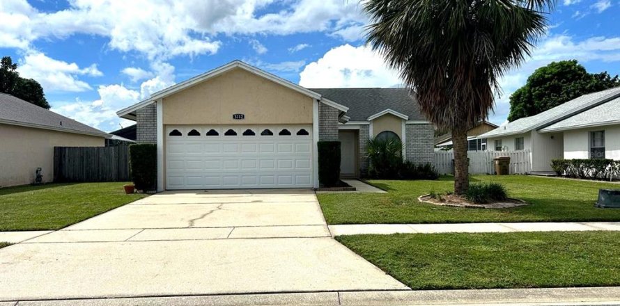 Casa en Kissimmee, Florida 3 dormitorios, 123.37 m2 № 1901719