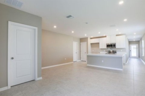 Villa ou maison à vendre à Ocala, Floride: 3 chambres, 156.08 m2 № 2404727 - photo 4