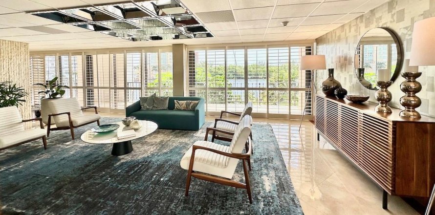 Condominio en Fort Lauderdale, Florida, 2 dormitorios № 936776