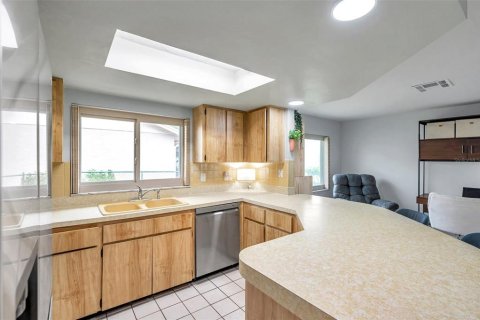 House in Tarpon Springs, Florida 2 bedrooms, 136.01 sq.m. № 1796839 - photo 23