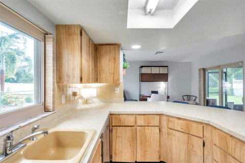 House in Tarpon Springs, Florida 2 bedrooms, 136.01 sq.m. № 1796839 - photo 26