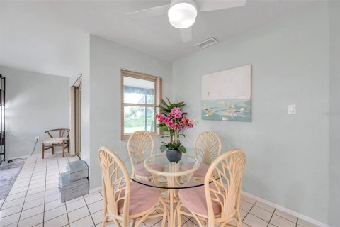 House in Tarpon Springs, Florida 2 bedrooms, 136.01 sq.m. № 1796839 - photo 27