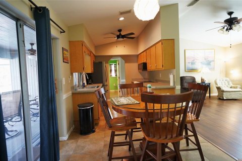 House in Port Charlotte, Florida 3 bedrooms, 148.83 sq.m. № 2095865 - photo 8