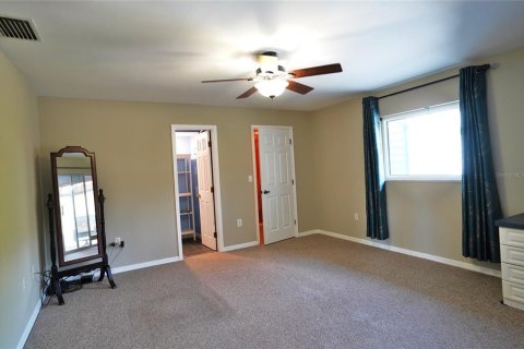 House in Port Charlotte, Florida 3 bedrooms, 148.83 sq.m. № 2095865 - photo 12