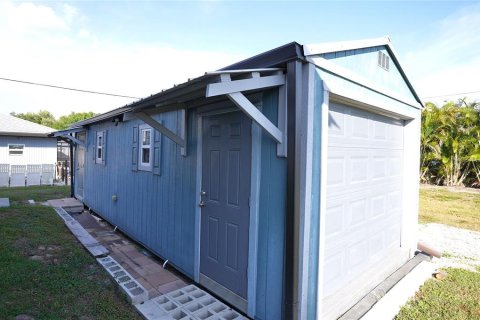House in Port Charlotte, Florida 3 bedrooms, 148.83 sq.m. № 2095865 - photo 22
