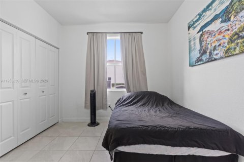 Adosado en venta en Miami, Florida, 3 dormitorios, 123.37 m2 № 2153290 - foto 20
