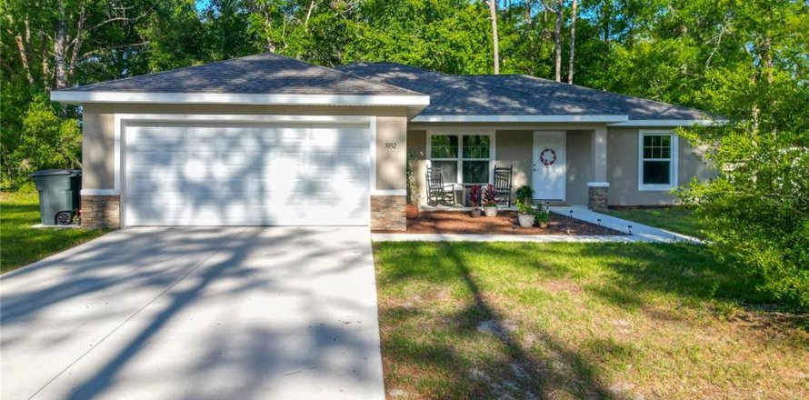 Villa ou maison à Dunnellon, Floride 3 chambres, 144.28 m2 № 1908738