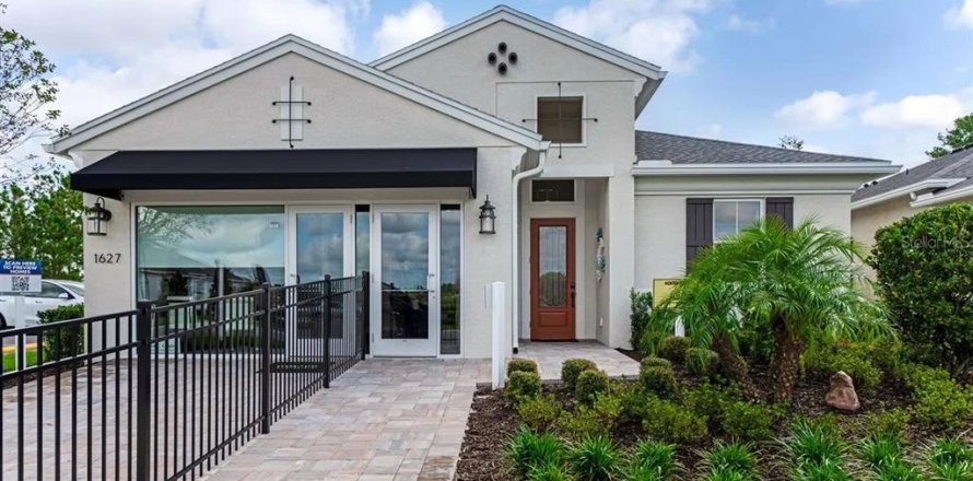 Villa ou maison à DeLand, Floride 2 chambres, 182.83 m2 № 2427158
