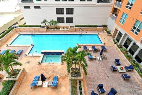 Condominio en alquiler en Sarasota, Florida, 2 dormitorios, 124.12 m2 № 1420722 - foto 11