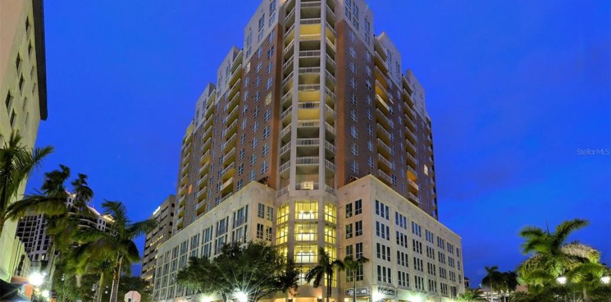 Condominio en Sarasota, Florida, 2 dormitorios  № 1420722
