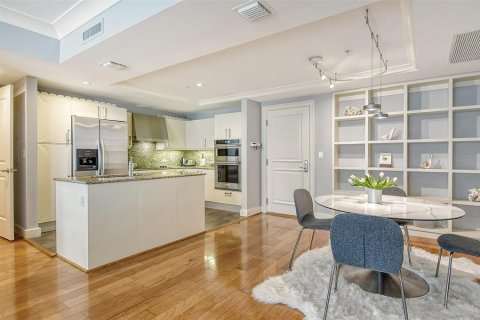 Condominio en alquiler en Sarasota, Florida, 2 dormitorios, 124.12 m2 № 1420722 - foto 13