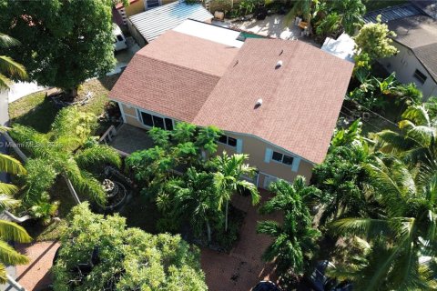 Casa en venta en Miramar, Florida, 4 dormitorios, 186.36 m2 № 1968654 - foto 17