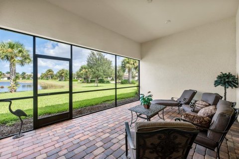 House in Sarasota, Florida 3 bedrooms, 231.23 sq.m. № 1533731 - photo 24