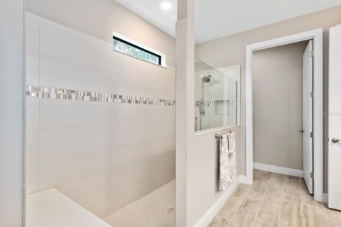House in Sarasota, Florida 3 bedrooms, 231.23 sq.m. № 1533731 - photo 14