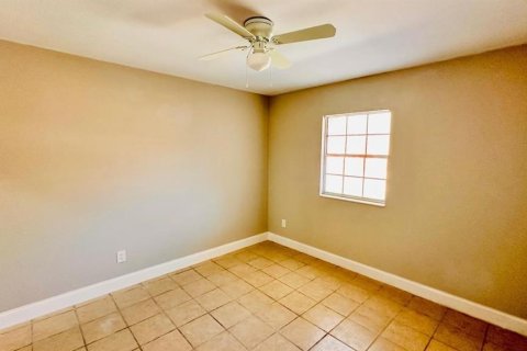 Apartamento en alquiler en Lake Alfred, Florida, 1 dormitorio, 576.46 m2 № 1917994 - foto 6