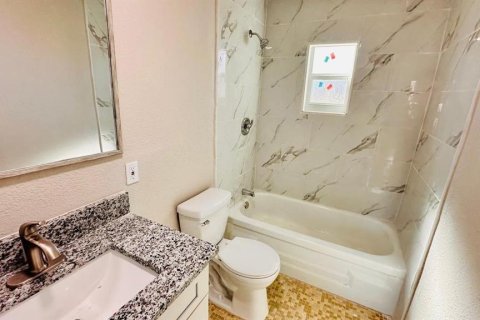 Apartamento en alquiler en Lake Alfred, Florida, 1 dormitorio, 576.46 m2 № 1917994 - foto 7