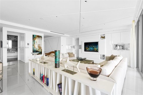 Купить кондоминиум в Бэл-Харбор, Флорида 4 спальни, 330.36м2, № 2021725 - фото 10