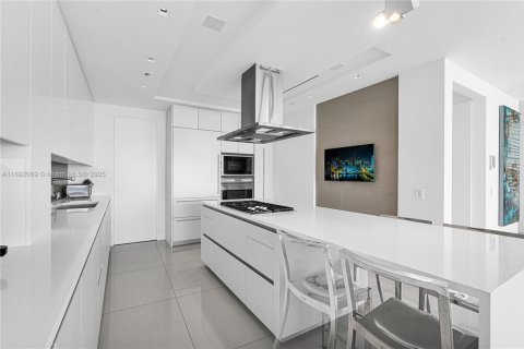 Купить кондоминиум в Бэл-Харбор, Флорида 4 спальни, 330.36м2, № 2021725 - фото 21