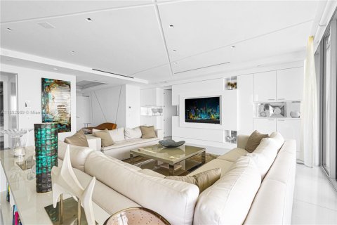 Купить кондоминиум в Бэл-Харбор, Флорида 4 спальни, 330.36м2, № 2021725 - фото 16