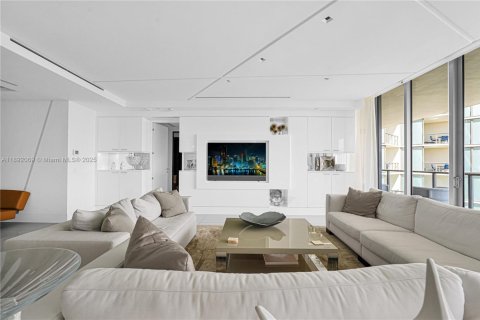 Купить кондоминиум в Бэл-Харбор, Флорида 4 спальни, 330.36м2, № 2021725 - фото 11