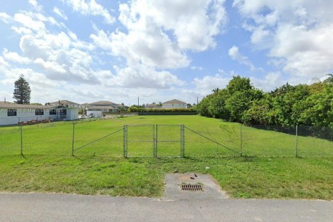 Land in Sweetwater, Florida № 2031955