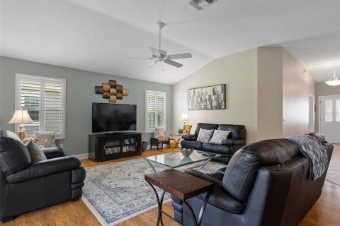 Casa en venta en The Villages, Florida, 3 dormitorios, 175.31 m2 № 2314667 - foto 6