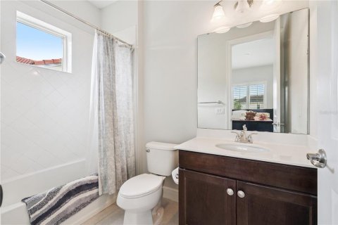 House in LAKESHORE in Winter Garden, Florida 4 bedrooms, 257.15 sq.m. № 2211045 - photo 30